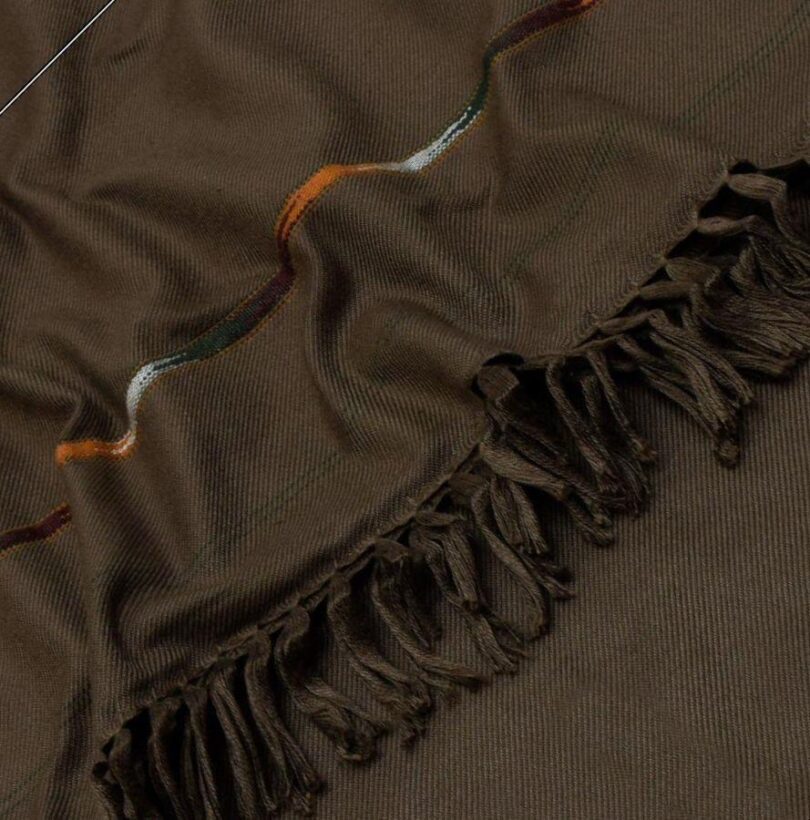 Luxury Embroidered Wool Shawl - Stylish and Warm 1 Pc - Image 2